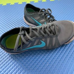 Nike women’s adult running shoes size 10 used